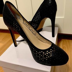 Black pumps from Nine West, NEVER WORN!